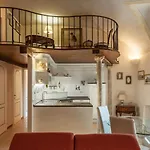 Guesthost - Palazzo Altieri Elegant