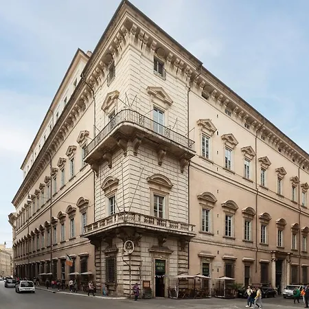 Guesthost - Palazzo Altieri Elegant דירה