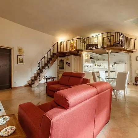 Palazzo Altieri Elegant Апартаменты Рим